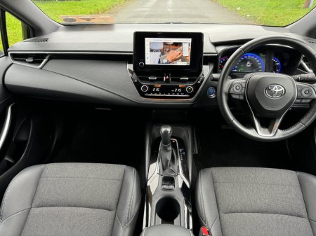 2022 Toyota Corolla 1.8 Hybrid Luna Sport Hatchback €26,950 thumbnail