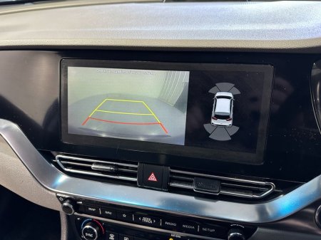 2020 Kia Niro Plug In Hybrid €21,400 thumbnail