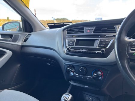 2017 Hyundai i20 - thumbnail 7