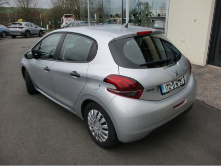 2017 Peugeot 208 - thumbnail 8