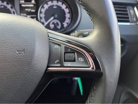 2019 Skoda Octavia AMBITION ESTATE 1.6 DIESEL //REVERSE CAMERA//CARPLAY// €16,950 thumbnail