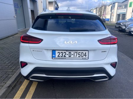 2023 Kia XCeed - thumbnail 3