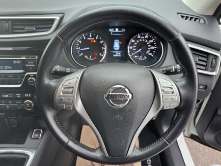 2016 Nissan Qashqai - thumbnail 16