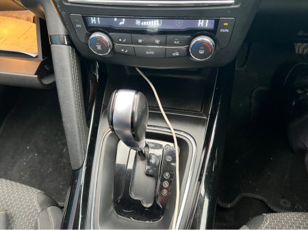 2017 Renault Kadjar 1.5 DCI DYNAMIQUE NAV 5 5DR A 110BHP AUTO €13,900 thumbnail