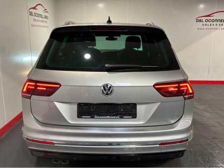 2019 Volkswagen Tiguan - view 3