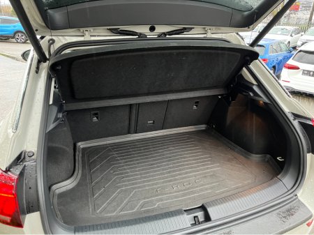 2023 Volkswagen T-Roc STYLE 1.0 PETROL //HIGH SPEC//HALF LEATHER HEATED SEATS//PANORAMIC GLASS ROOF//SAT NAV//REVERSE CAMERA// €27,950 thumbnail