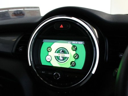 2020 MINI Cooper Classic CLA5 4DR Auto €23,250 thumbnail