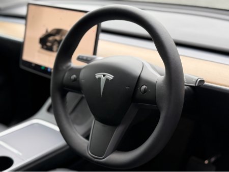 2023 Tesla Model Y MODEL Y LONG RANGE AWD €32,950 thumbnail