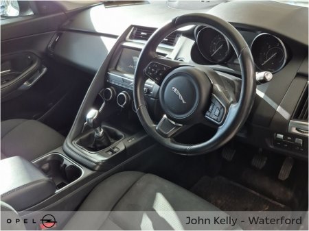 2019 Jaguar E-Pace 2.0D - 150 PS FWD €19,895 thumbnail