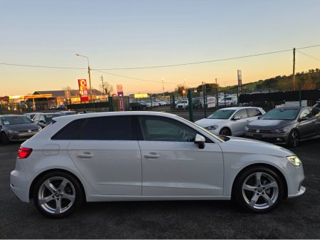 2019 Audi A3 ( 192 ) FULL LEATHER PACK SMARTPHONE INTERFACE- SATNAV - VIRTUAL COCKPIT - NAVIGATION REVERSING CAMERA -BLIND SPOT - PARKING SENSORS- €23,500 thumbnail