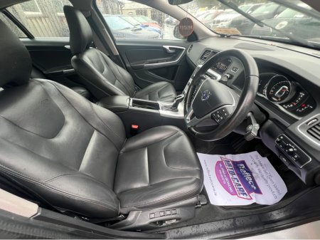 2017 Volvo S60 - thumbnail 8