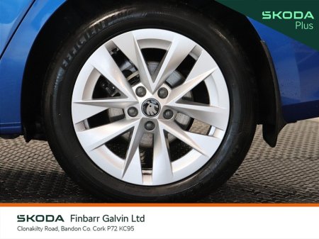 2025 Skoda Octavia Selection 2.0TDI 115HP €28,950 thumbnail