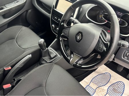 2015 Renault Clio - thumbnail 21