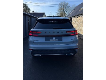 2025 Skoda Kodiaq SPORTLINE 2.0TDI 190HP DSG 4 €69,995 thumbnail