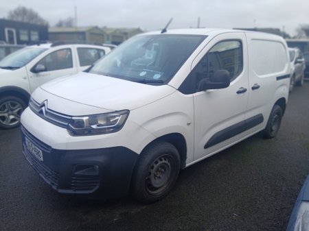 2021 Citroen Berlingo - view 3