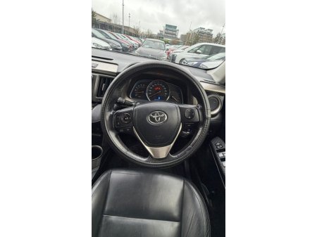 2015 Toyota Rav4 - thumbnail 16