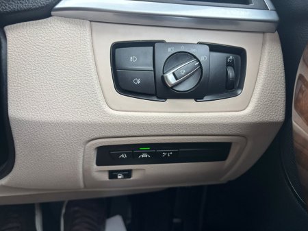 2016 BMW 3 Series - thumbnail 15