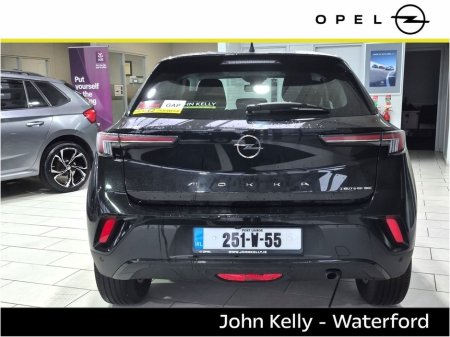 2025 Opel Mokka SC 1.2i (100PS) S/S €28,995 thumbnail