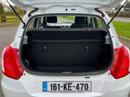 2016 Suzuki Swift - thumbnail 5