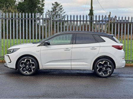 2024 Opel Grandland ULTIMATE 1.5TD 130BHP 8 SPEED AUTOMATIC **LEATHER/SUEDE INTERIOR** €34,950 thumbnail