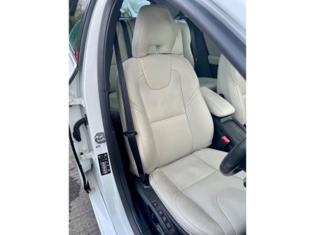 2017 Volvo V40 - thumbnail 15