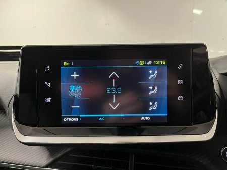 2022 Peugeot 2008 Allure Premium+ EV 136PS - Reversing Camera - Sat Nav - Climate Control - Cruise Control - Apple CarPlay/Android Auto €21,950 thumbnail