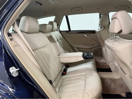 2015 Mercedes-Benz E Class - thumbnail 18