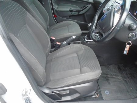 2013 Ford Fiesta 1.25 ZETEC 82PS 5DR ARGENTO €7,950 thumbnail