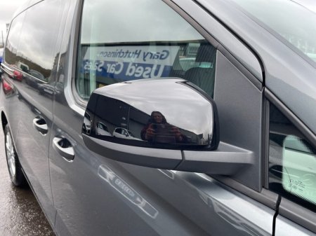 2023 Volkswagen Caddy Maxi 2.0 TDI Life MPV 5dr Diesel DSG Euro 6 (s/s) (122 ps) thumbnail