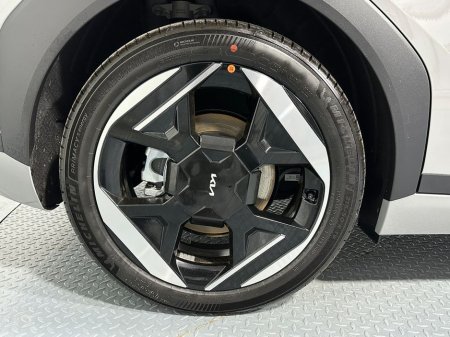 2025 Kia EV4 Earth 3 Hatchback 81.4 Kw/h 630Kms Range €43,400 thumbnail