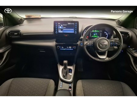 2024 Toyota Yaris Cross YARIS CROSS LUNA SPORT €30,995 thumbnail