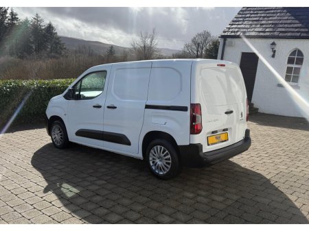 2019 Peugeot Partner - thumbnail 4