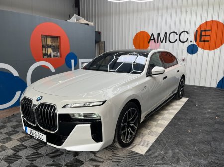 2025 BMW i7 - thumbnail 5