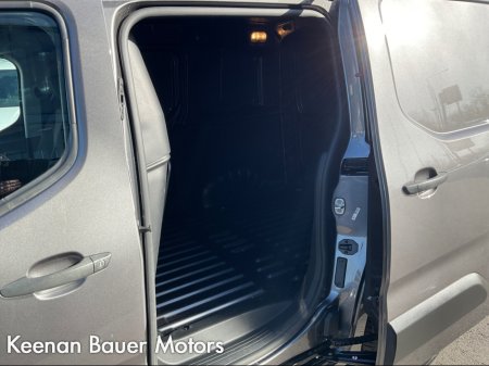 2022 Peugeot Partner - thumbnail 8