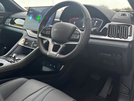 2025 BYD Seal U DM-i Comfort 26.6kWh *125km EV Range* €42,995 thumbnail