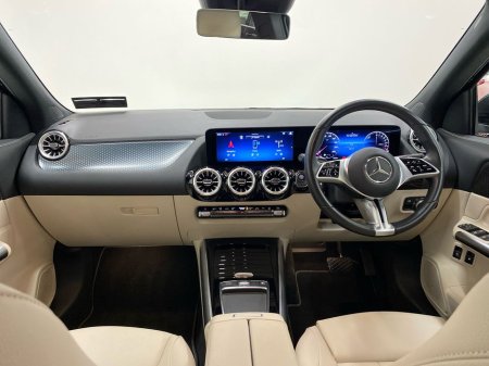 2024 Mercedes-Benz GLA Class - view 2