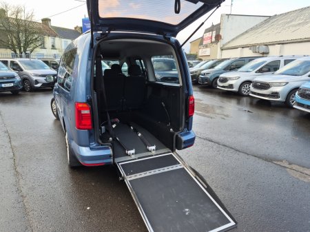 2021 Volkswagen Caddy Maxi Wheelchair Access Taxi Spec €37,950 thumbnail
