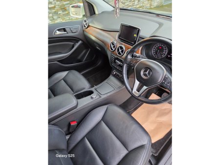 2012 Mercedes-Benz B Class B 180 BE Classic €8,950 thumbnail