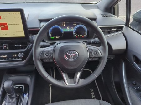 2025 Toyota Corolla COROLLA HB LUNA €30,000 thumbnail