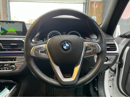 2016 BMW 7 Series 2016 BMW 740E IPERFORMANCE M-SPORT 2.0 AUTOMATIC / CRUISE CONTROL / 360° PARKING CAMERA / ELECTRIC MEMORY HEATED & MASSAGING SEATS / HEATED REAR SEATS / PANORAMIC SUNROOF / PADDLE SHIFTERS AND MORE thumbnail