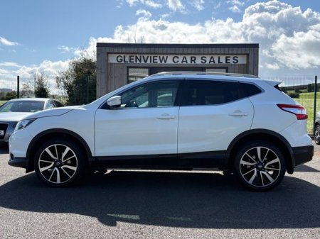 2014 Nissan Qashqai - view 4