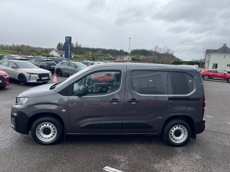 2024 Peugeot Partner  thumbnail