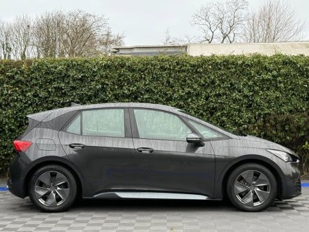 2023 Cupra Born V1 // VERY LOW MILEAGE // APPLE CARPLAY/ANDROID AUTO // 360 DEGREE SURROUND PARKING CAMERAS €24,900 thumbnail