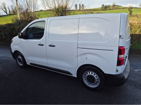 2017 Citroen Dispatch XS BLUEHDI 95 4DR €9,750 thumbnail