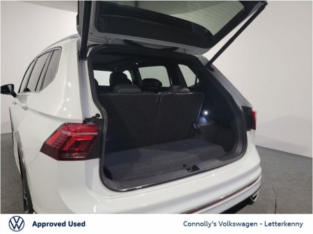 2023 Volkswagen Tiguan 2.0 TDI 150HP R-Line DSG €45,850 thumbnail