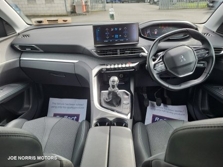 2021 Peugeot 5008 - thumbnail 8