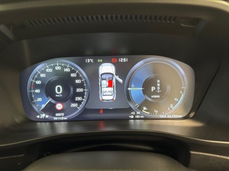 2022 Volvo XC40 - thumbnail 14