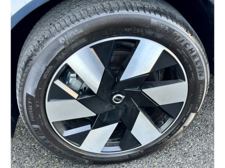 2025 Volvo XC60 - thumbnail 10