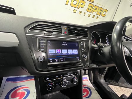 2017 Volkswagen Tiguan COMFORTLINE 2.0 TDI 115BHP 115HP MANUAL 6SPEED FWD 4 €14,700 thumbnail