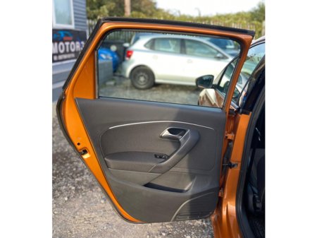 2017 Volkswagen Polo - thumbnail 3